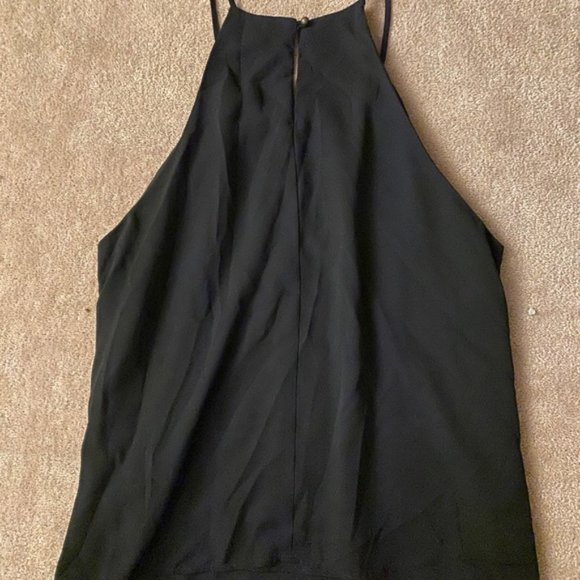 Pleated Halter Blouse - Picture 2 of 3